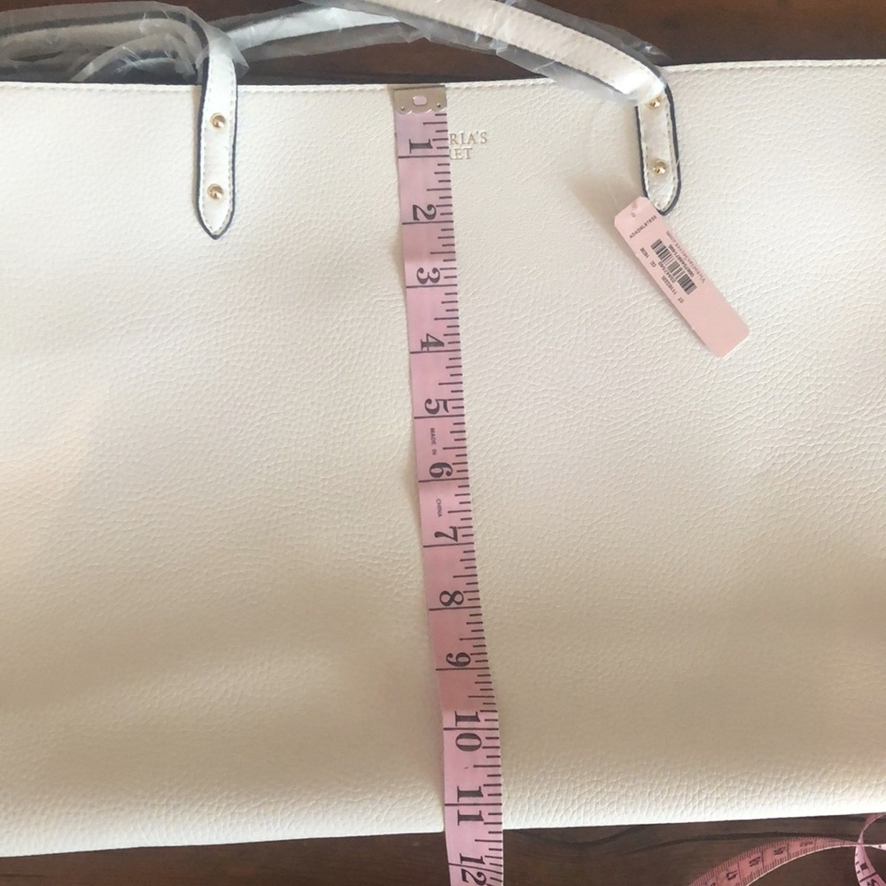 Victoria’s Secret Tote with Pouch - Picture 17 of 17